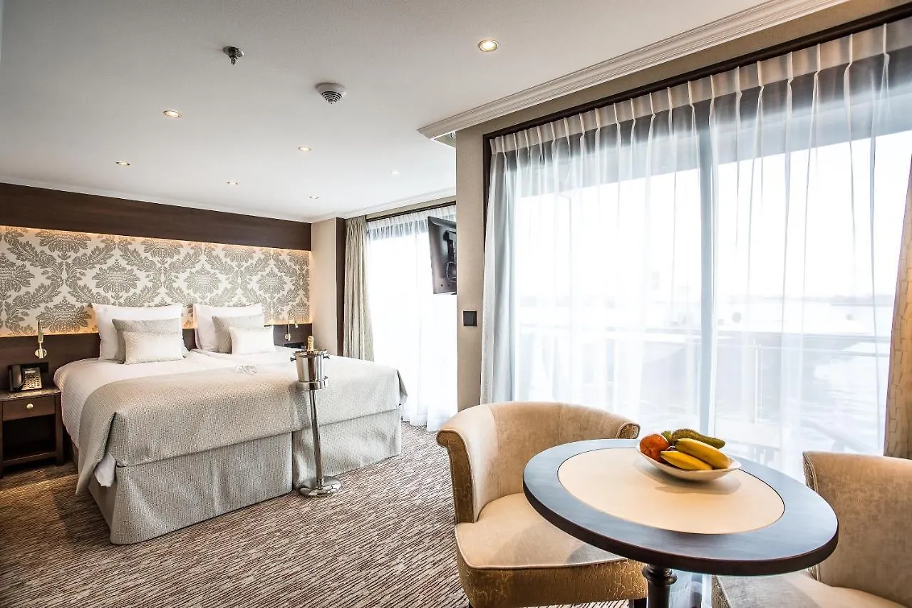VIVA RIVERSIDE Altstadt Düsseldorf Hotel